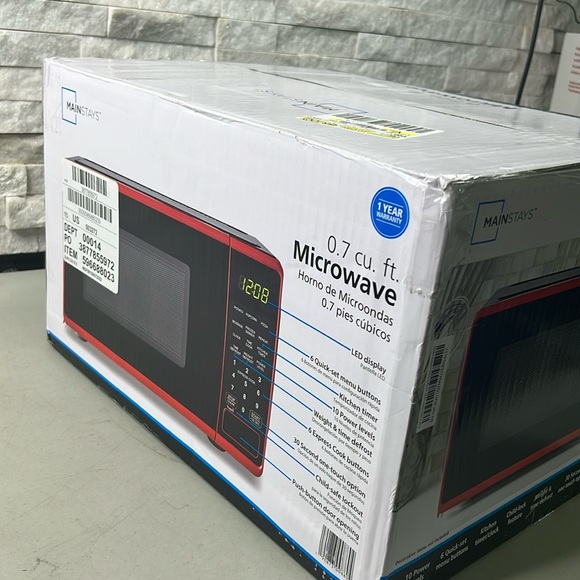 Other - Lot 18 Microwave New